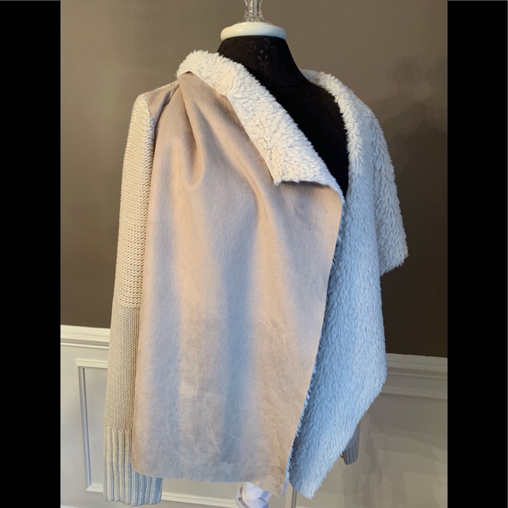 ✨Faux Suede & Fur Cardigan Sweater ✨New Arrival❣️ - Picture 5 of 6